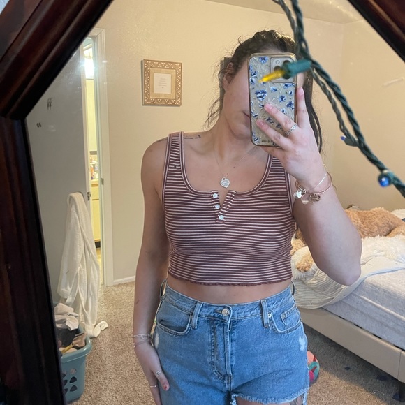 BRAND NEW AMERICAN EAGLE TANK - Picture 2 of 5